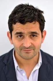 Laurent Capelluto as Police Officer #1