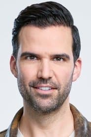 Benjamin Ayres as Jake Pierce