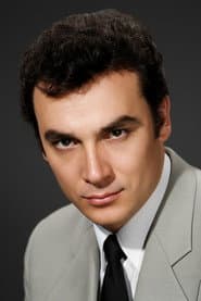 Süleyman Turan as Ali