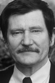 Maurice Barrier as Arthur Chalon