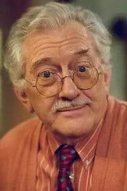 Edmond Classen as Ambtenaar