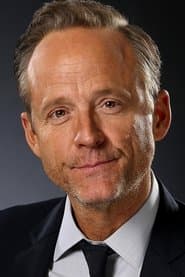 John Benjamin Hickey as Dwayne