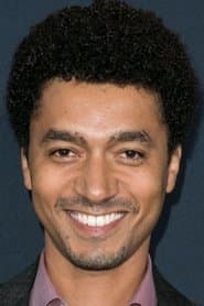 Shawn Carter Peterson as Scott