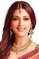 Sonali Bendre as Nisha