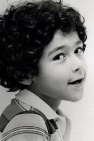 Humberto Ortiz as Beto