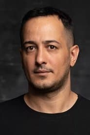 Sarp Apak as Fişek Ömer