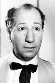 Hank Mann as Sergeant