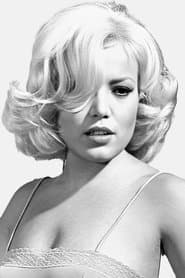 Ágata Lys as Doña Pura