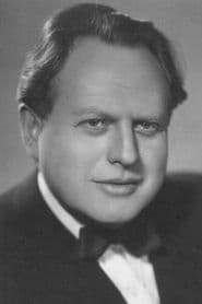 Grigoriy Shpigel as signor Tomato / 1st Street Gossip (voice)