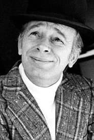 Giustino Durano as Priest