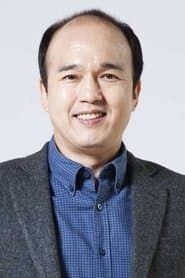 Kim Kwang-kyu as Union head