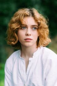 Sophia Lillis as Maggie