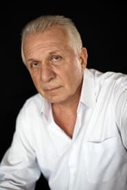 Yevhen Papernyi as Chief / Mate Lom / Yacht club chairman (voice)