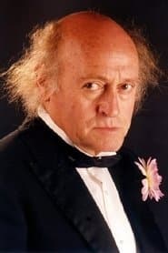 Víctor Israel as Carter