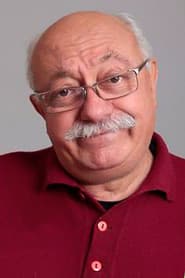 Atilla Pekdemir as Emrah'ın Büyükbabası