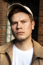 Leon Seidel as Wilhelm Hahn