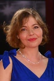 Sophie Pincemaille as Maître Davigny, Miriam's lawyer