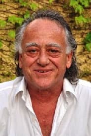 Nikos Kalogeropoulos as Bambis