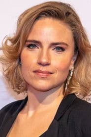 Josephine Park as Andrea