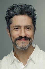 Fernando Alves Pinto as Paco