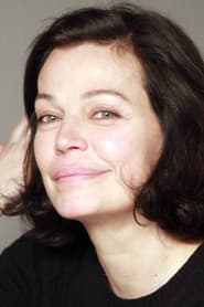 Marianne Denicourt as Maud Graves