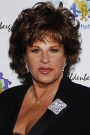 Lainie Kazan as Maggie