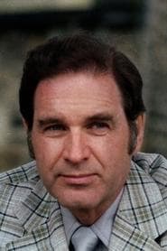 Paul Maxwell as Connors