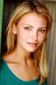 Evelina Turen as Sophie