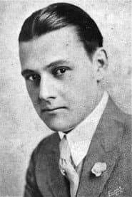 Ashton Dearholt as Raglan