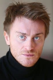 Igor Grabuzov as Oleg