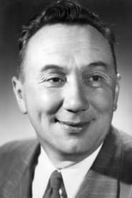 Aleksei Smirnov as Масленников («старик», оперный певец)