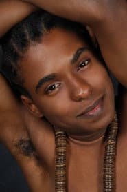 Ricardo Fernandes as Mauro