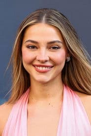 Madelyn Cline as Heather Mulgrew