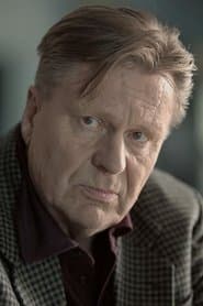 Kari Sorvali as Arvo Kyyrölä