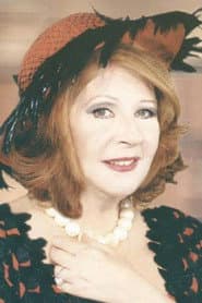 Anna Panagiotopoulou as Valia Adami