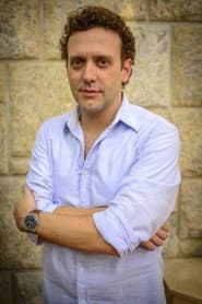 Flávio Pardal as Jorge