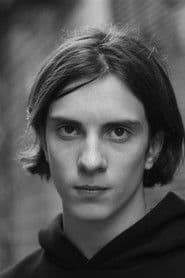 Hugo Fernandes as Elliot