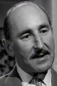 Arnold Diamond as Headwaiter