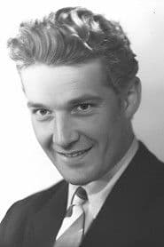 Georges Marchal as Marcus Valerius, Roman Consul