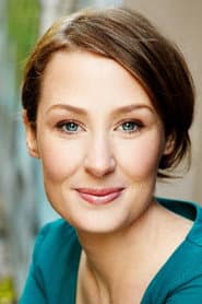 Jessica Wren as Linda