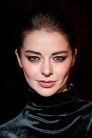 Marina Aleksandrova as Лиза Эверт-Колокольцева