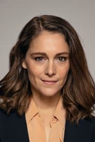 Ariane Labed as Hélène