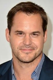 Kyle Bornheimer as Wilden Lightfoot (voice)