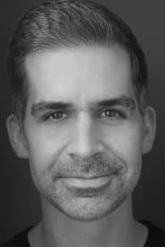 Denis Lambert as Gégé, le bistrotier