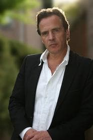 Joep Sertons as Raymond