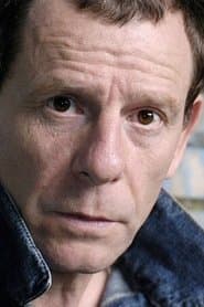 Jean-Paul Comart as Assistant of Maître Dunand