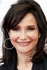 Évelyne Bouix as Salomé Lerner