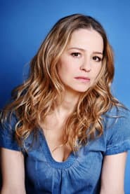 Theresa Scholze as Paula