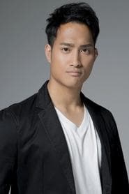 So Kaku as Ryuu Sen (Long Chuan)