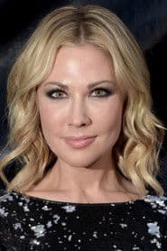Desi Lydic as Mia